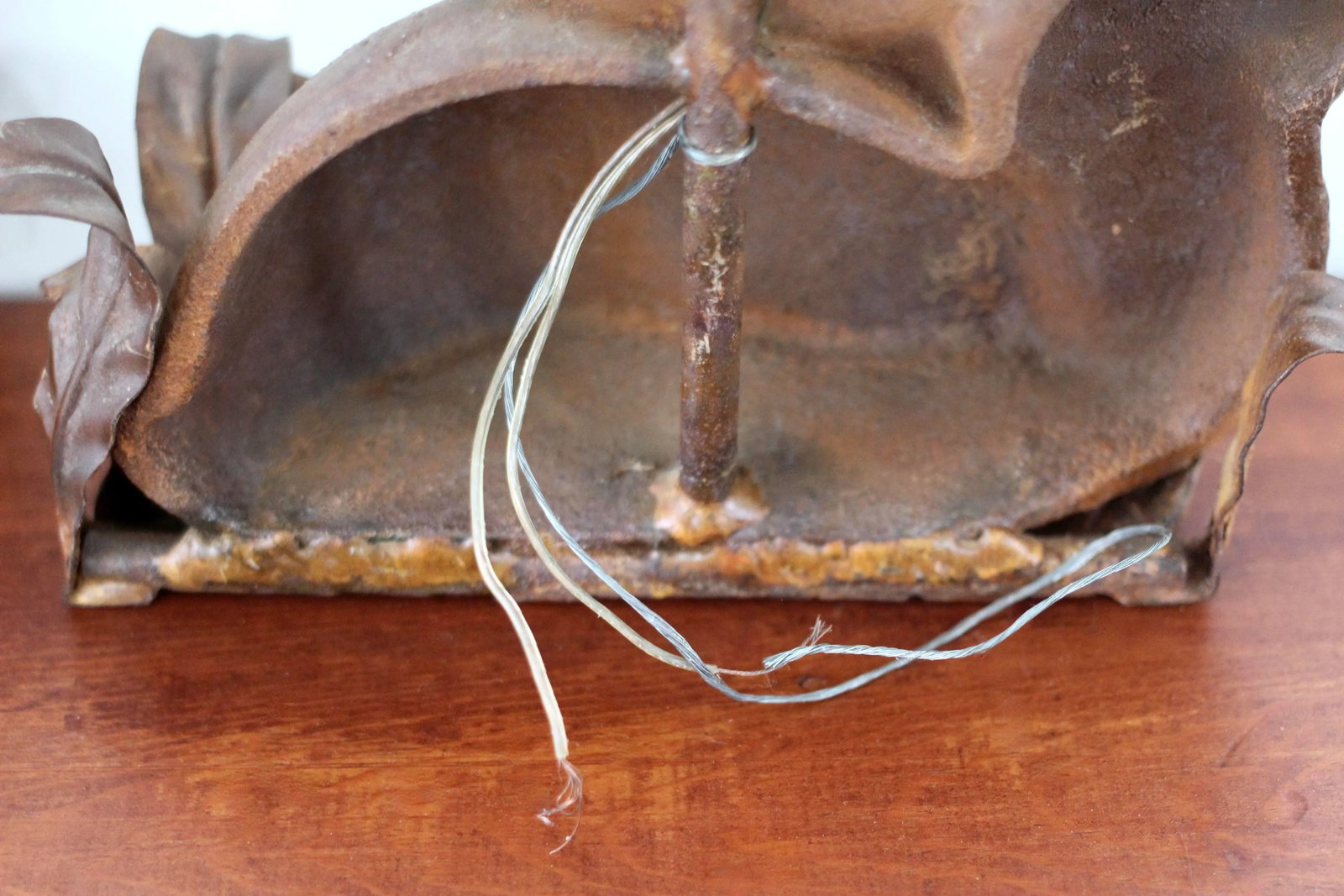 Pair of 1960s Cast Iron Rabbit Electric Candle Sconces - 9