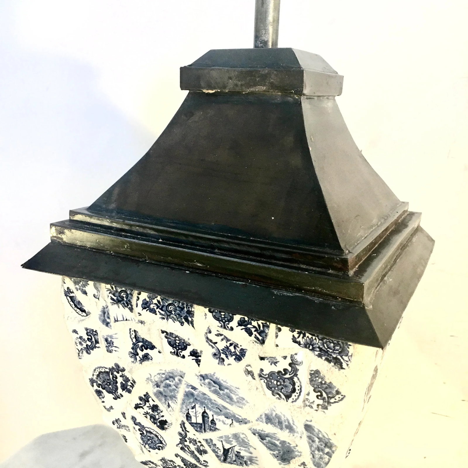French Country Style Broken Delft China Mosaic Table Lamp - 11