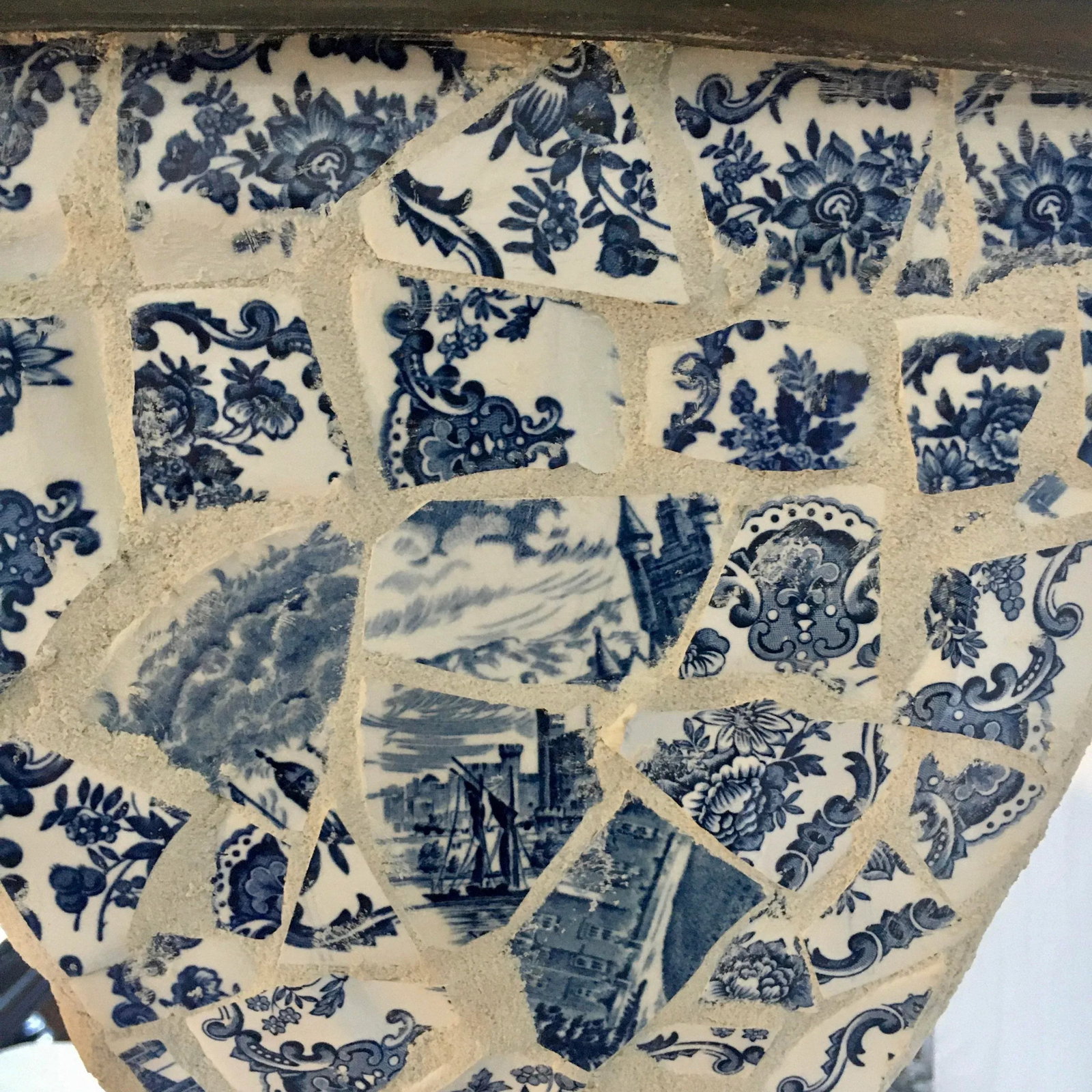 French Country Style Broken Delft China Mosaic Table Lamp - 7