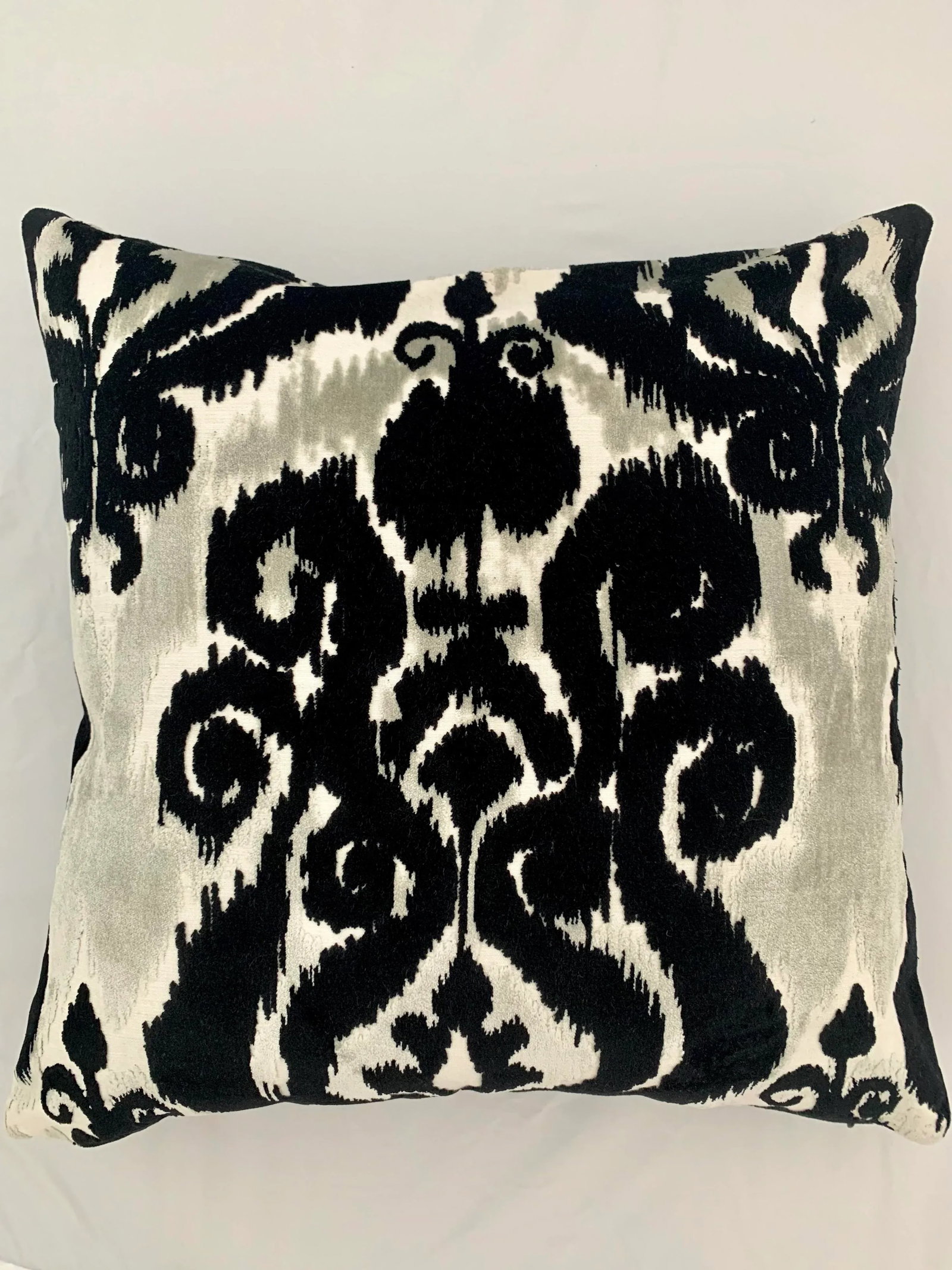FirmaMenta Italian Black and White Ikat Velvet Pillow - 8