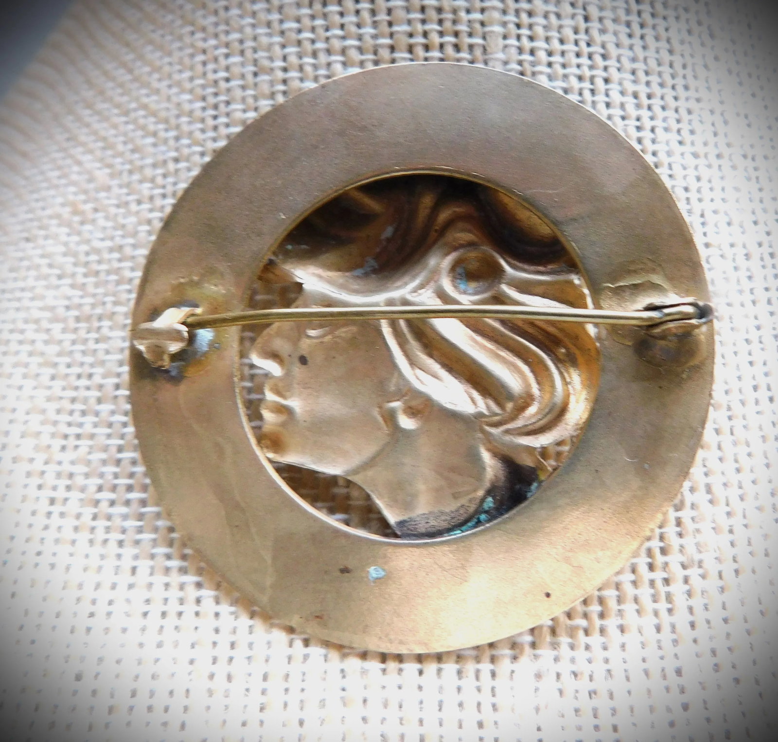 Art Nouveau Antique Gold Woman Profile Round Brooch, C. 1900 - 3