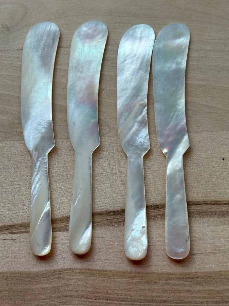 Vintage Mother of Pearl Cocktail/Cavier Knives- Set of 4 - 3
