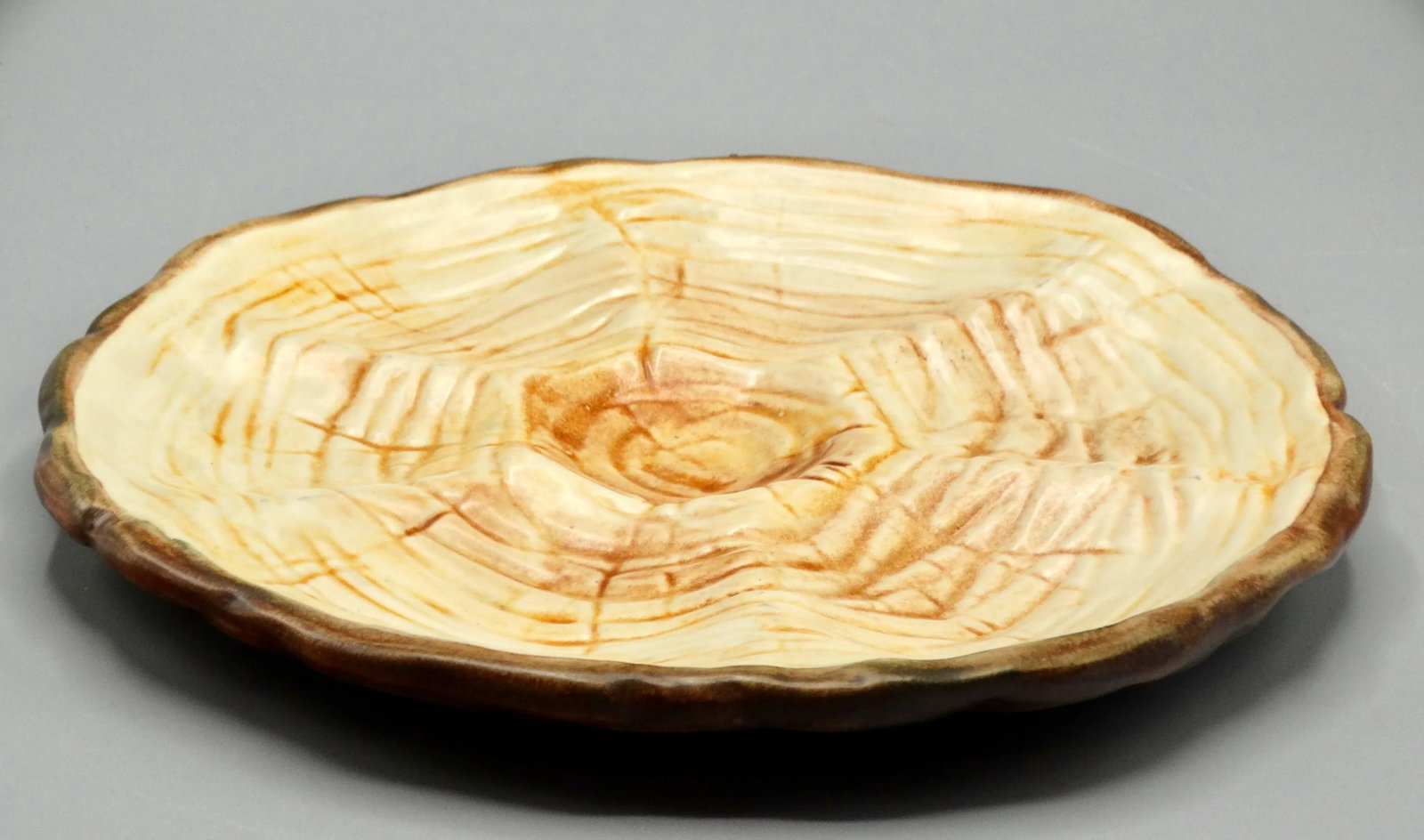 French Trompe l'Oeil Faux Bois Glazed Organic Oyster Plate - 10