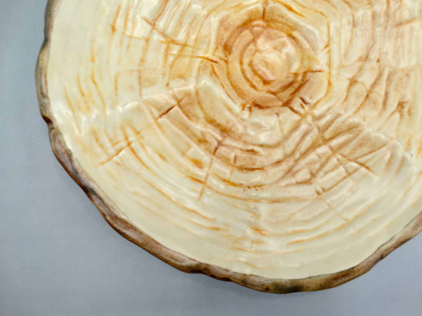 French Trompe l'Oeil Faux Bois Glazed Organic Oyster Plate - 6