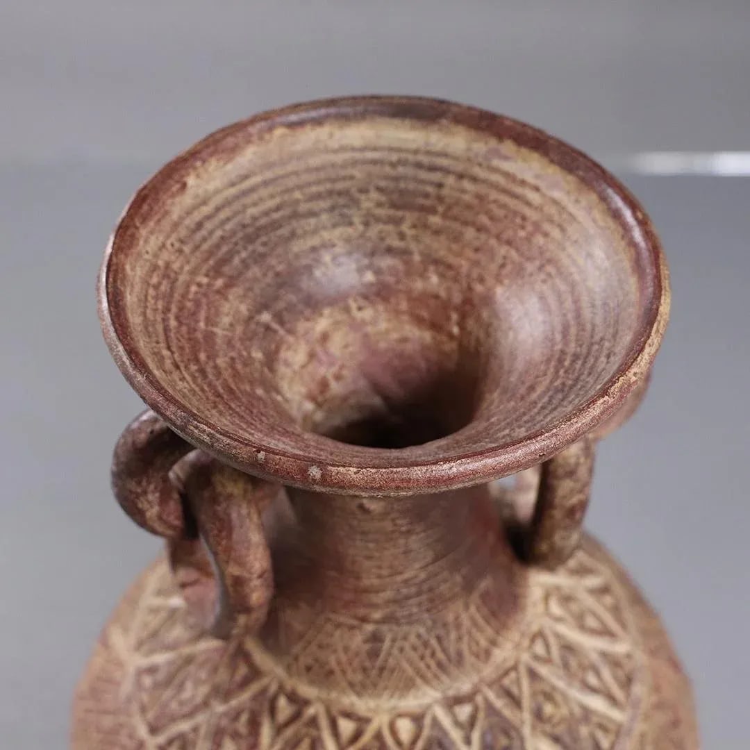Mid 20th Century Latin American Clay Vase With Rings Handles - 5