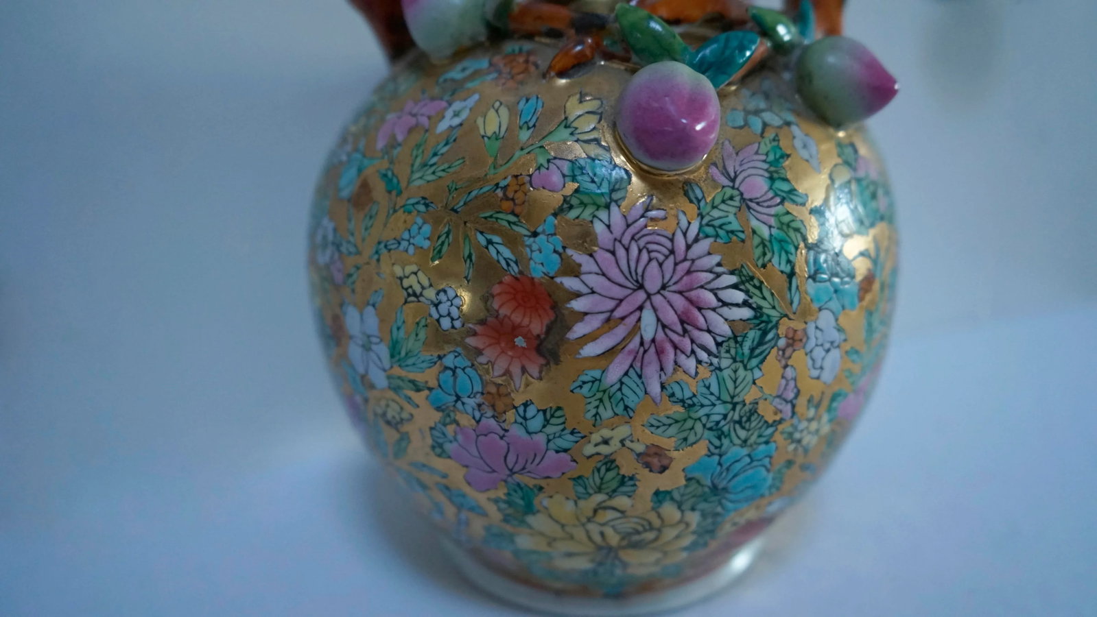 Vintage Chinese Thousand Flowers Gilt Globular Vase - 4
