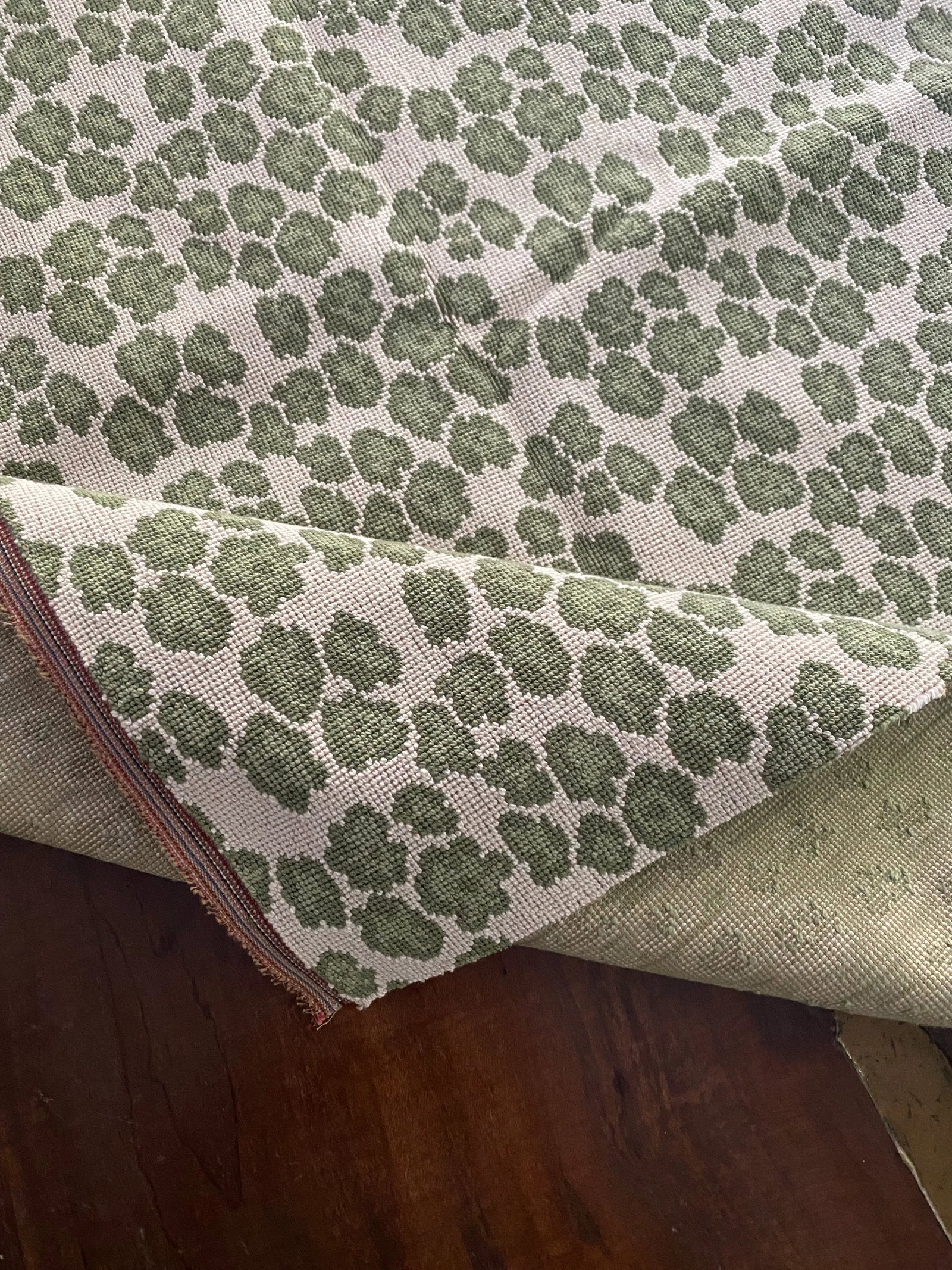 Shy Yard of Cowtan & Tout Panther Epingle Fabric in Leaf Green - 3