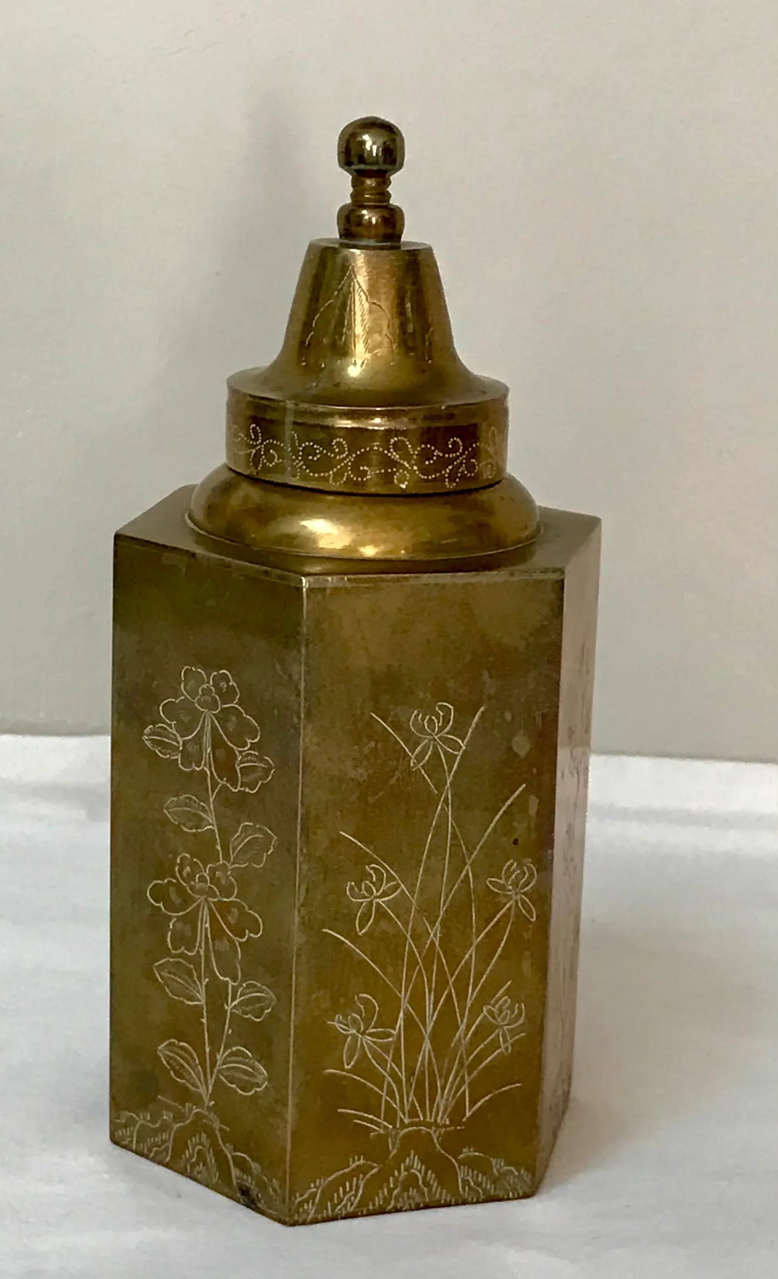 Vintage Chinese Brass Chinoiserie Engraved Tea Caddy - 2