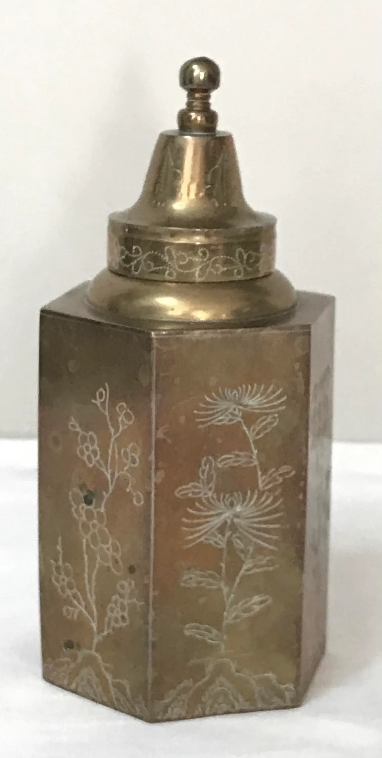 Vintage Chinese Brass Chinoiserie Engraved Tea Caddy - 3