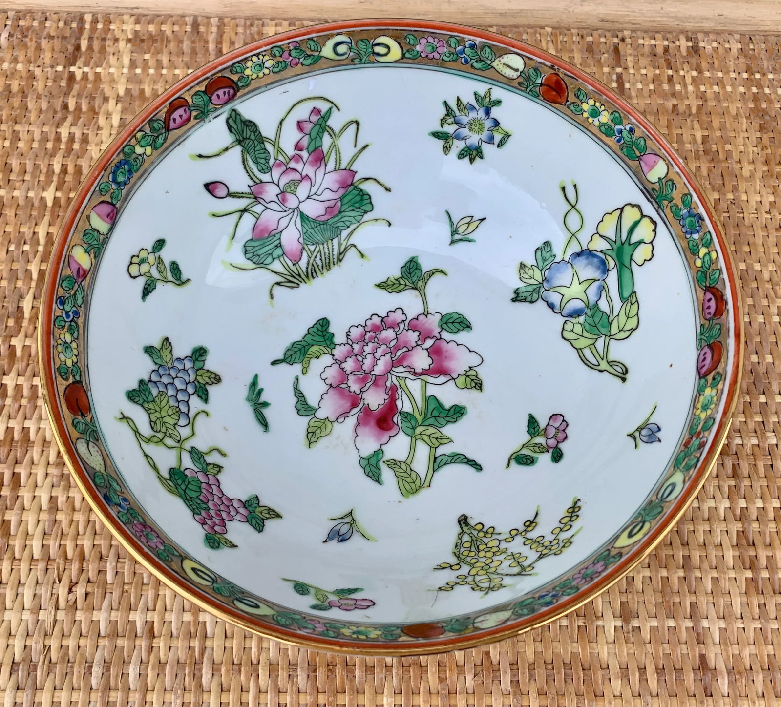 Asian Famille Rose Floral Painted Porcelain Bowl With Gilt Accents - 10