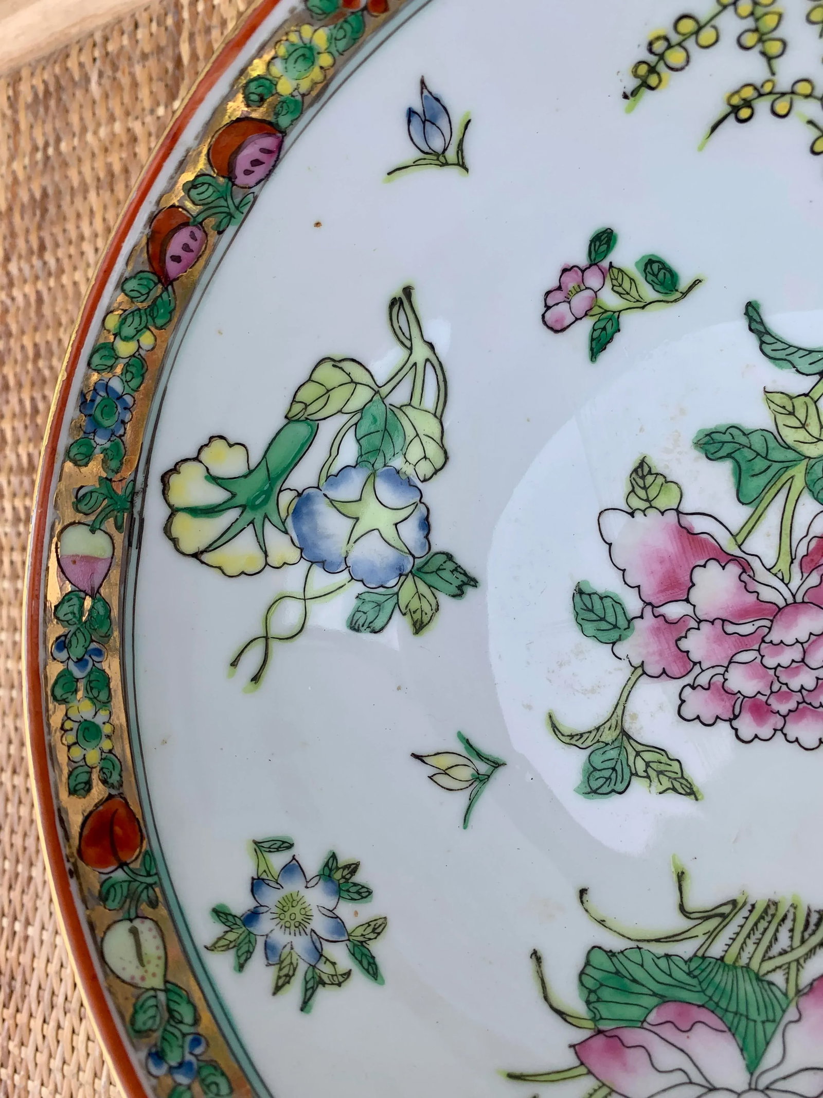 Asian Famille Rose Floral Painted Porcelain Bowl With Gilt Accents - 4