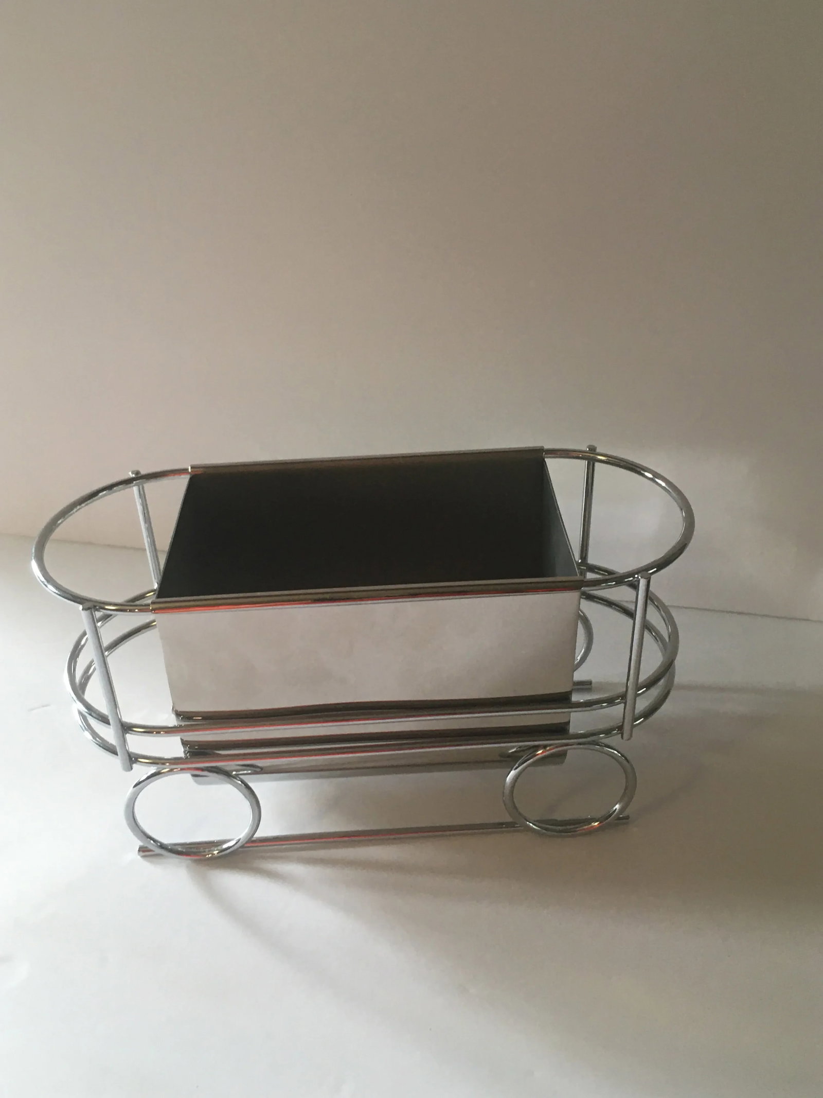 1970s Art Deco Style Chrome Caboose Wine Bottle Trolly - 3