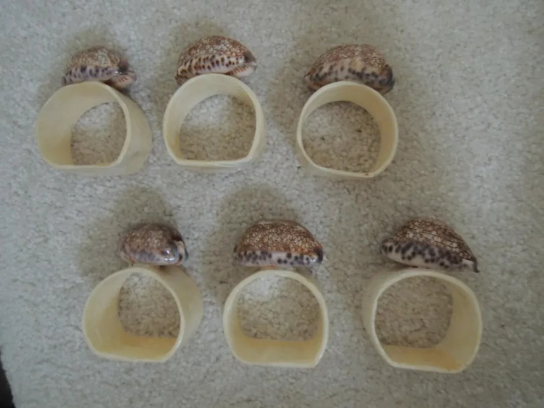 1960s Mother of Pearl and Shell Napkin Rings - Set of 6 - 5