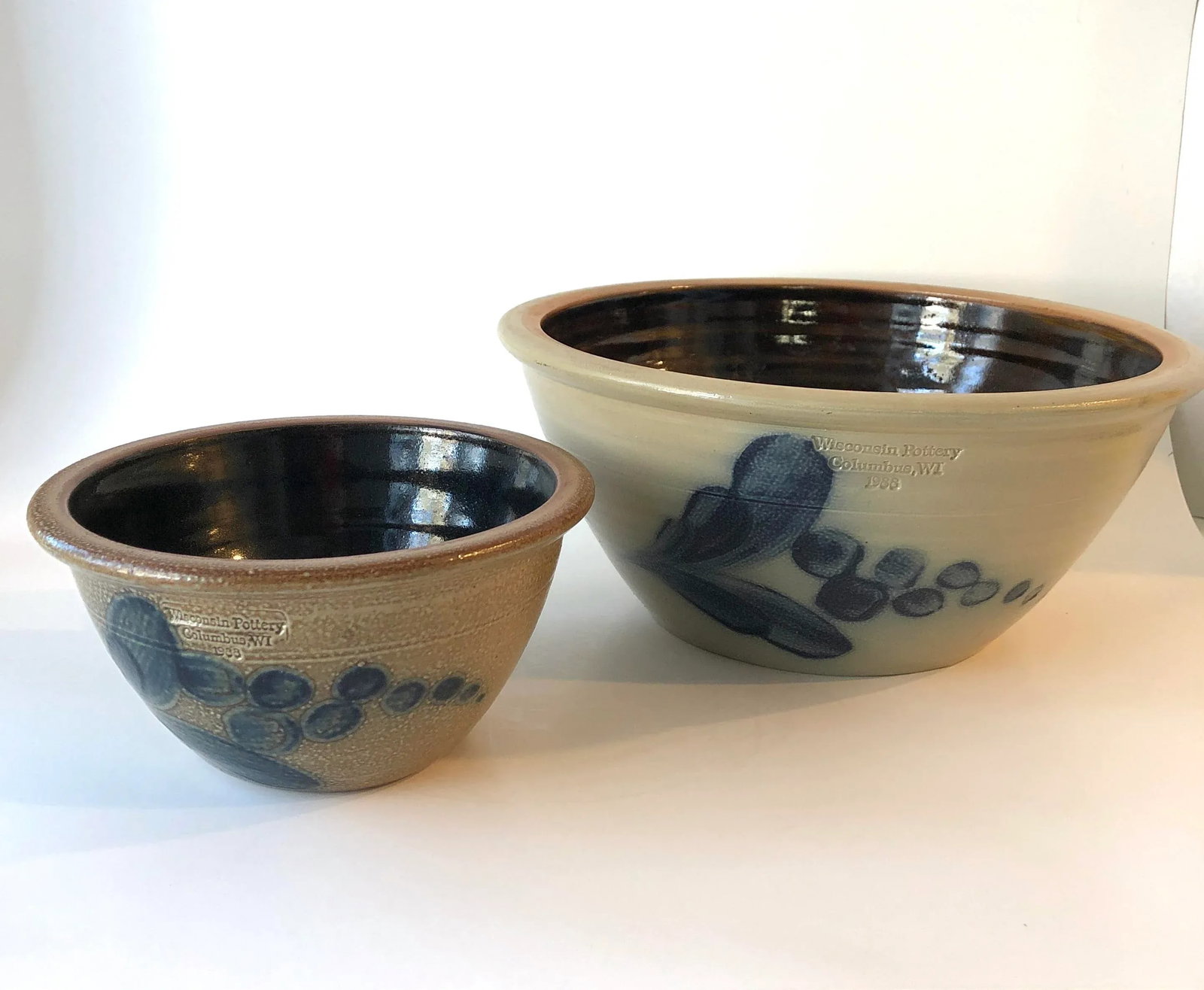 Salt Glazed Berry Bowl - Vintage Farmhouse - 5
