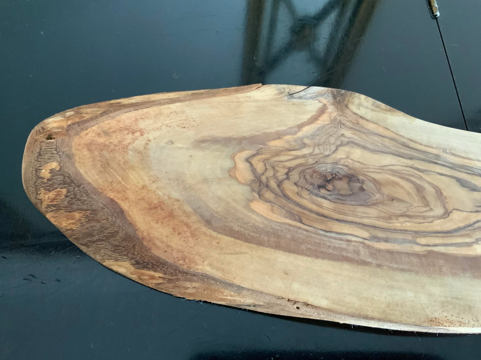 1970s Rustic Wooden Charcuterie Board With Live Edges - 4
