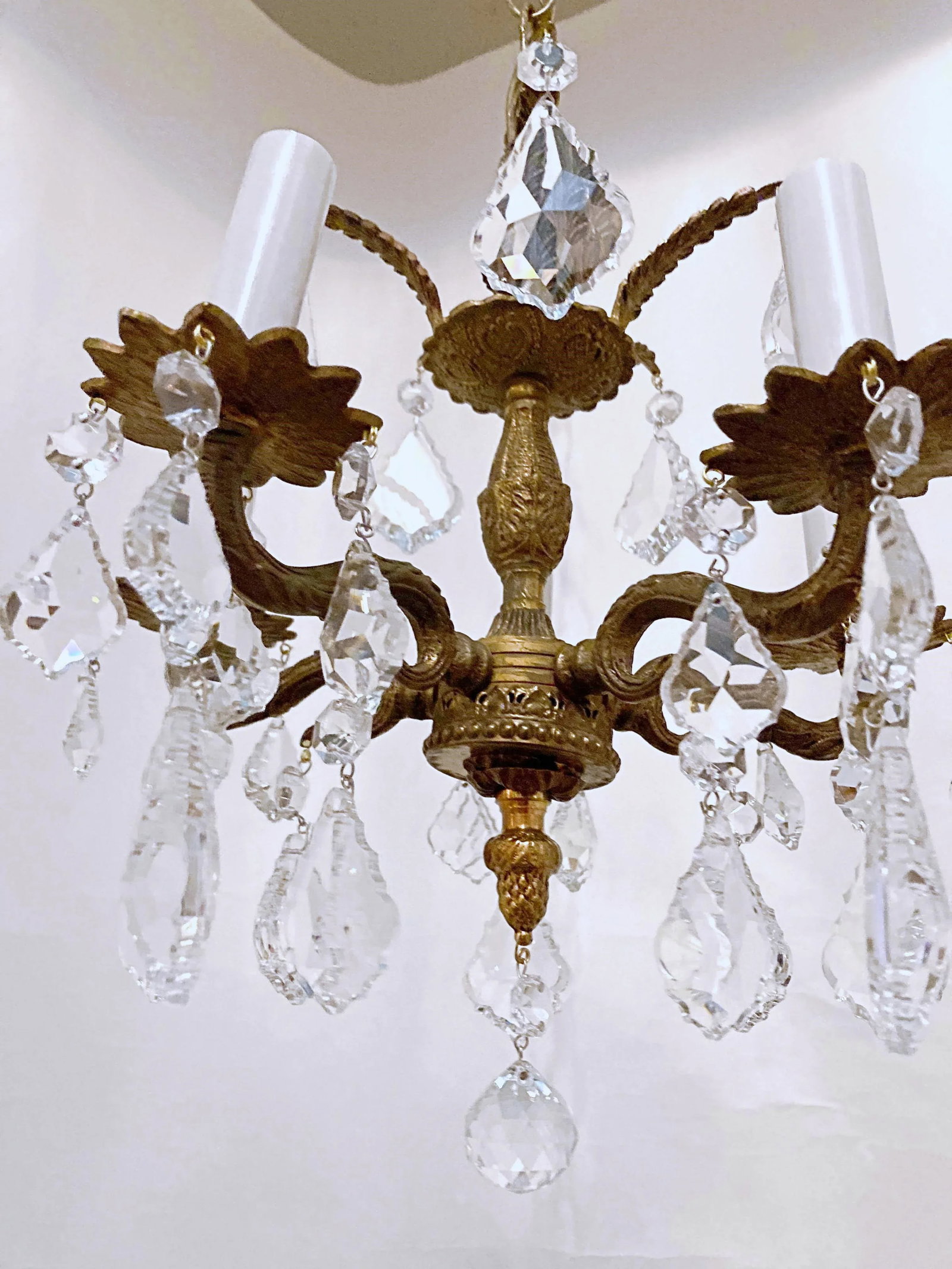 1950s Brass Chandelier With French Pendalogue Crystals - 3