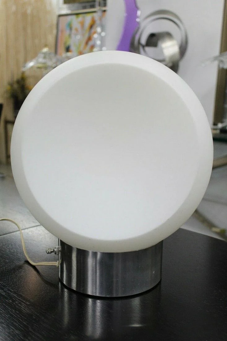 1960s Mid Century Modern Robert Sonneman Chrome & Glass Table Lamp - 10