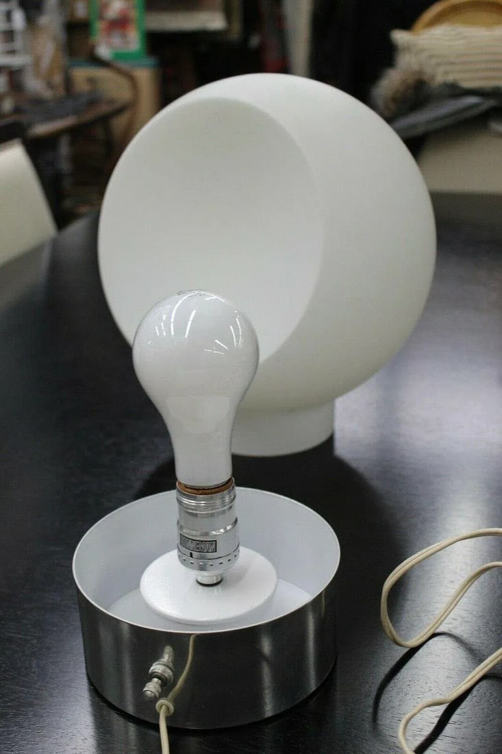 1960s Mid Century Modern Robert Sonneman Chrome & Glass Table Lamp - 7