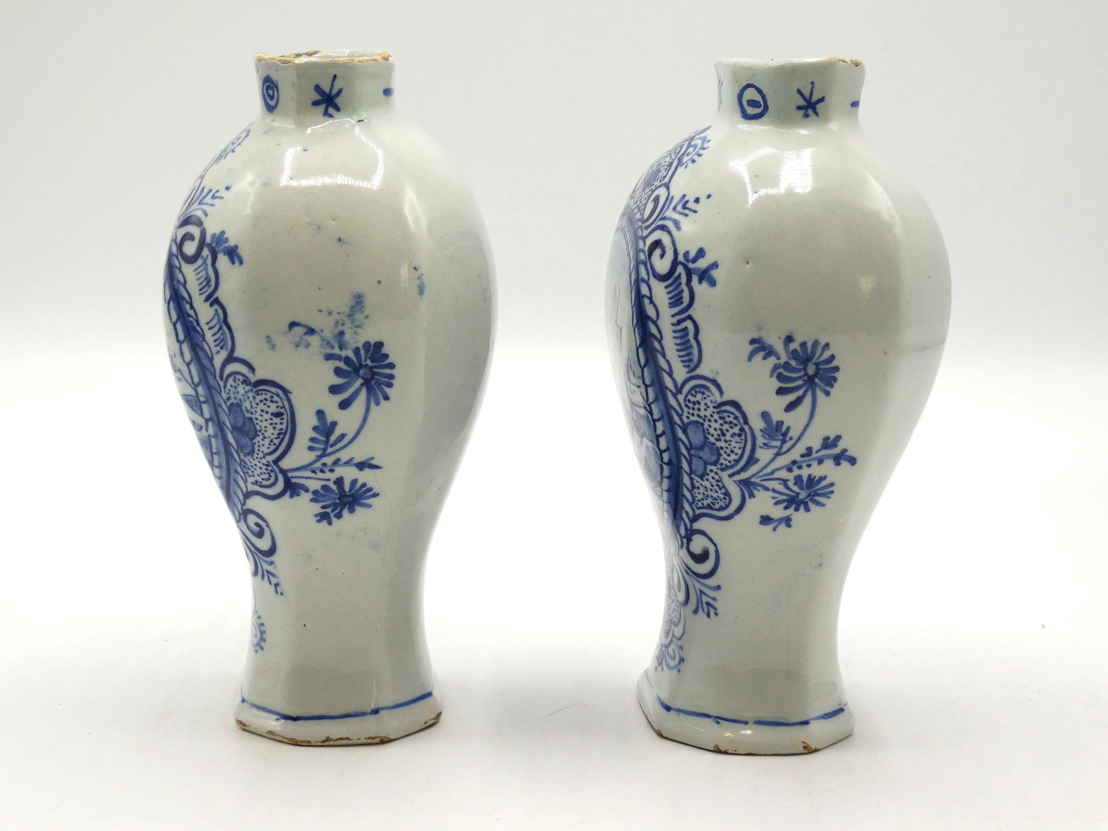 18th-Century Dutch Delft Vases, Maker's Mark - 3