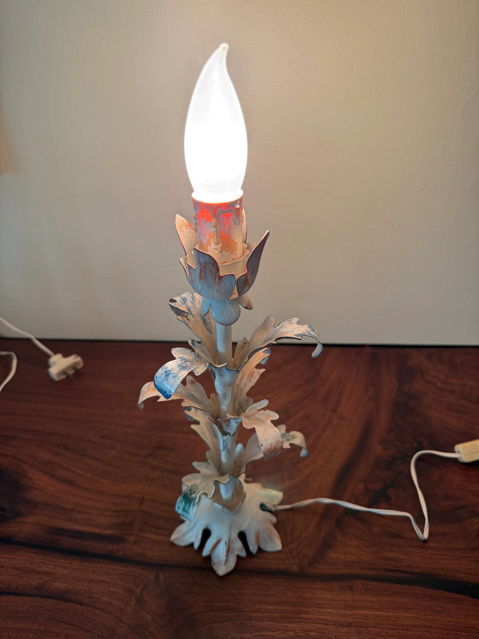 1950s Pair of Diminutive Floral Italian Style Tole Lamps - 5