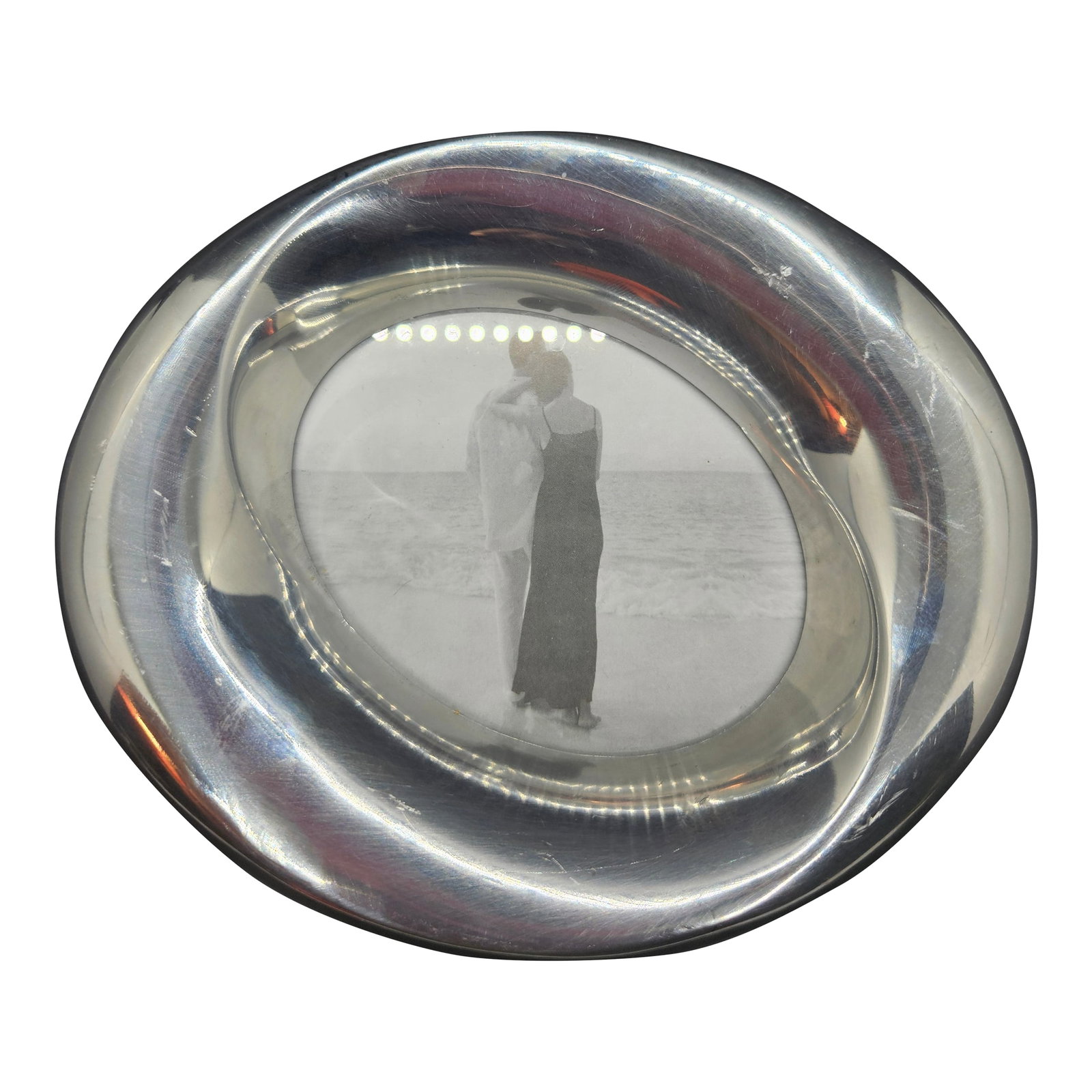 Nambe Bubble Silver Plated Picture Frame: Vintage Nambe Bubble Silver Plated Picture Frame, 4 x 3.5 window, Frame, 6 x 5.5 Condition: Alterations: Original Condition Unaltered Imperfections: Some Imperfections Condition Notes: Used Origin: In