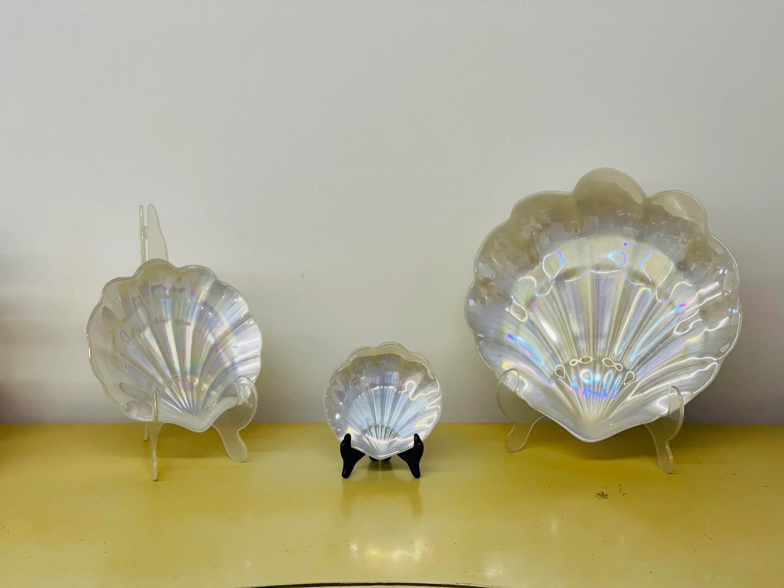Pearlescent Seashell Plate Set - 2