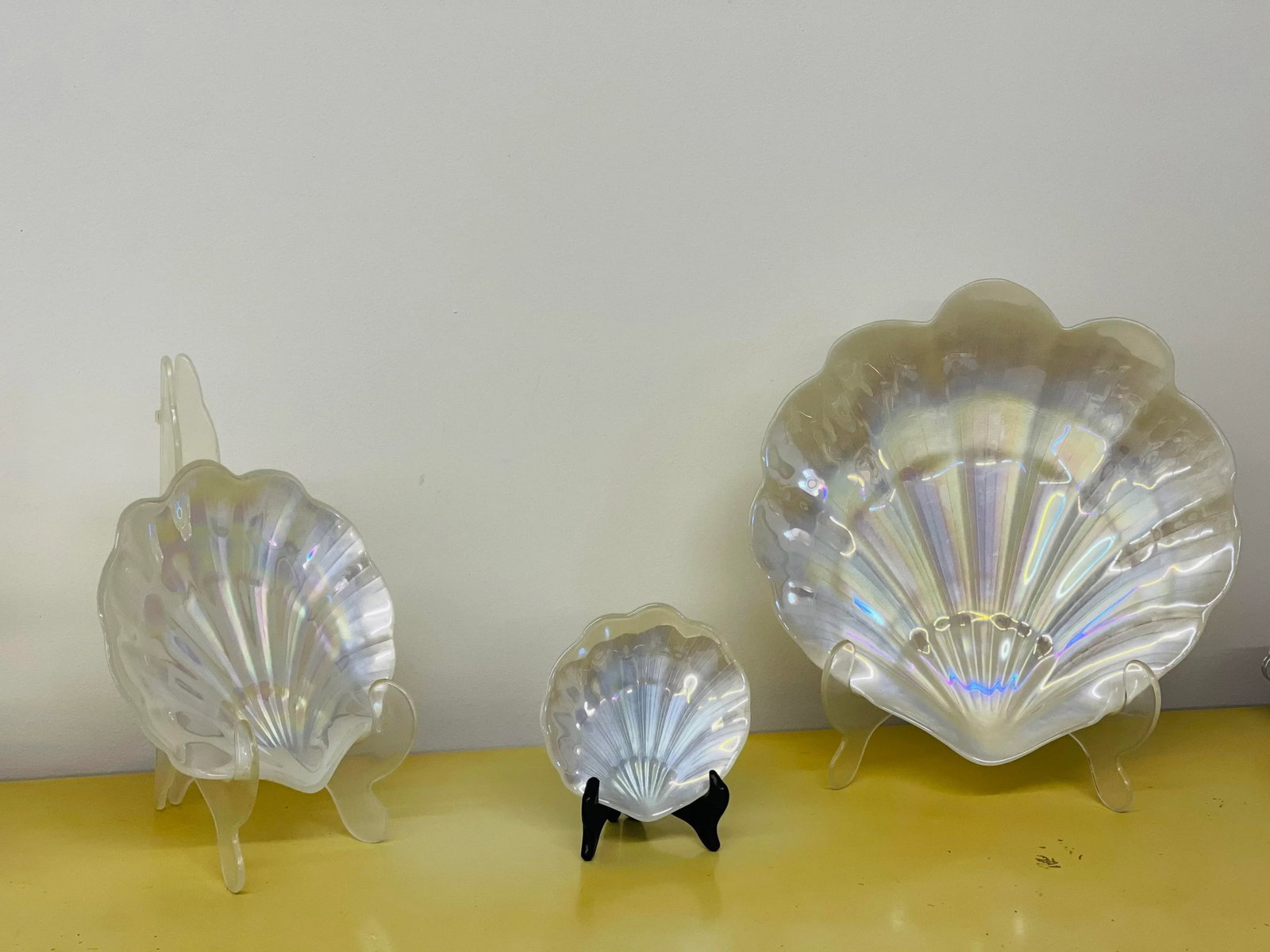 Pearlescent Seashell Plate Set - 3