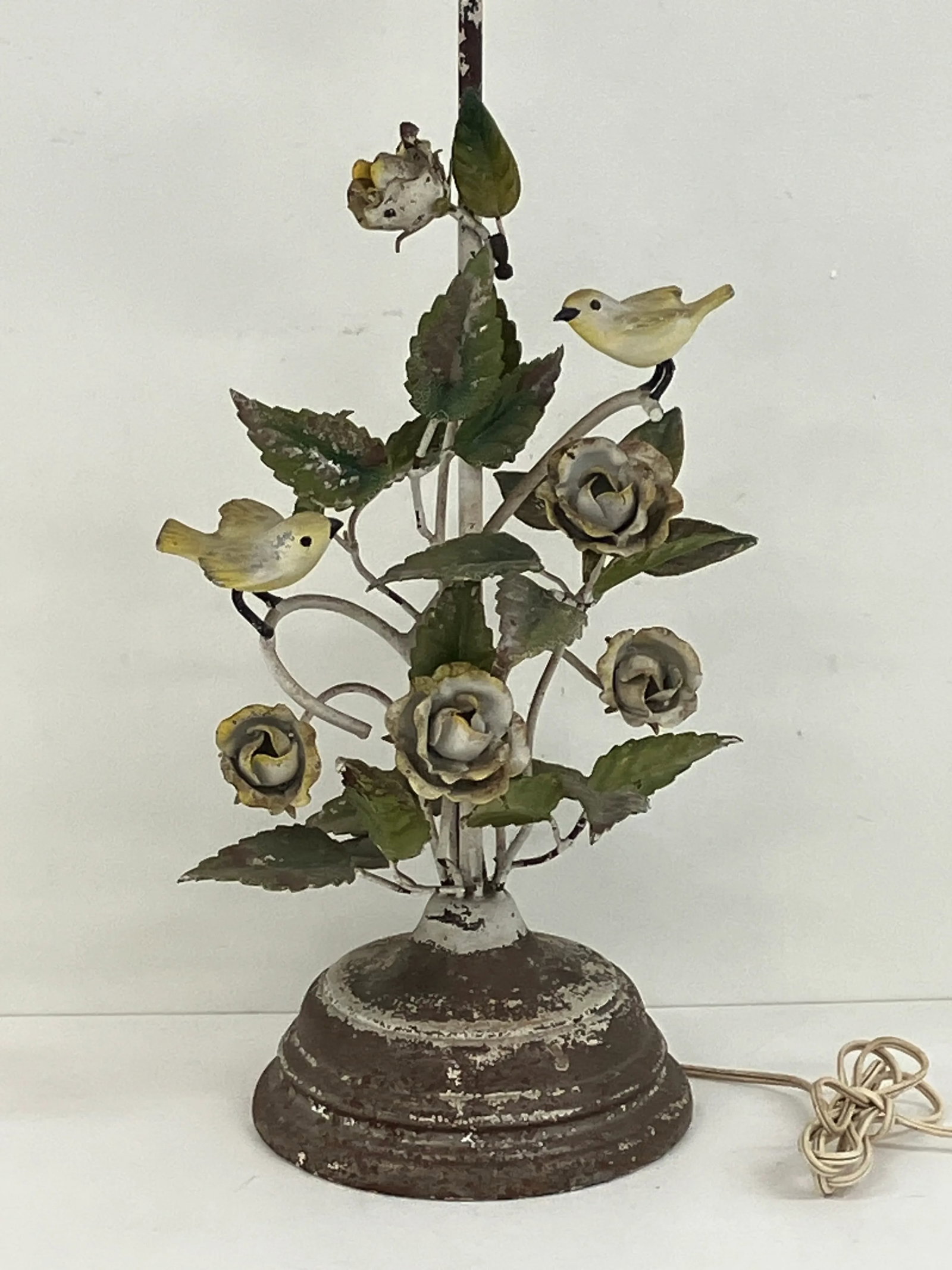 Vintage Italian Tole Bird & Floral Table Lamp, Cottagecore, Circa 1950s - 3