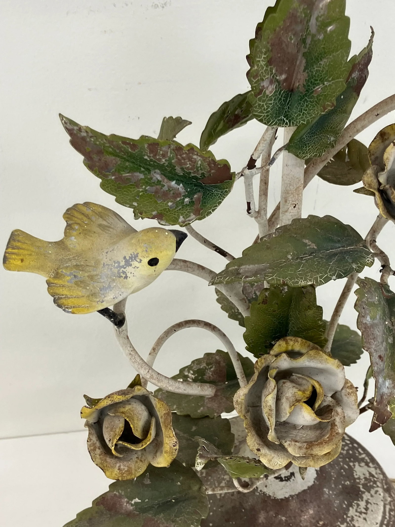 Vintage Italian Tole Bird & Floral Table Lamp, Cottagecore, Circa 1950s - 7