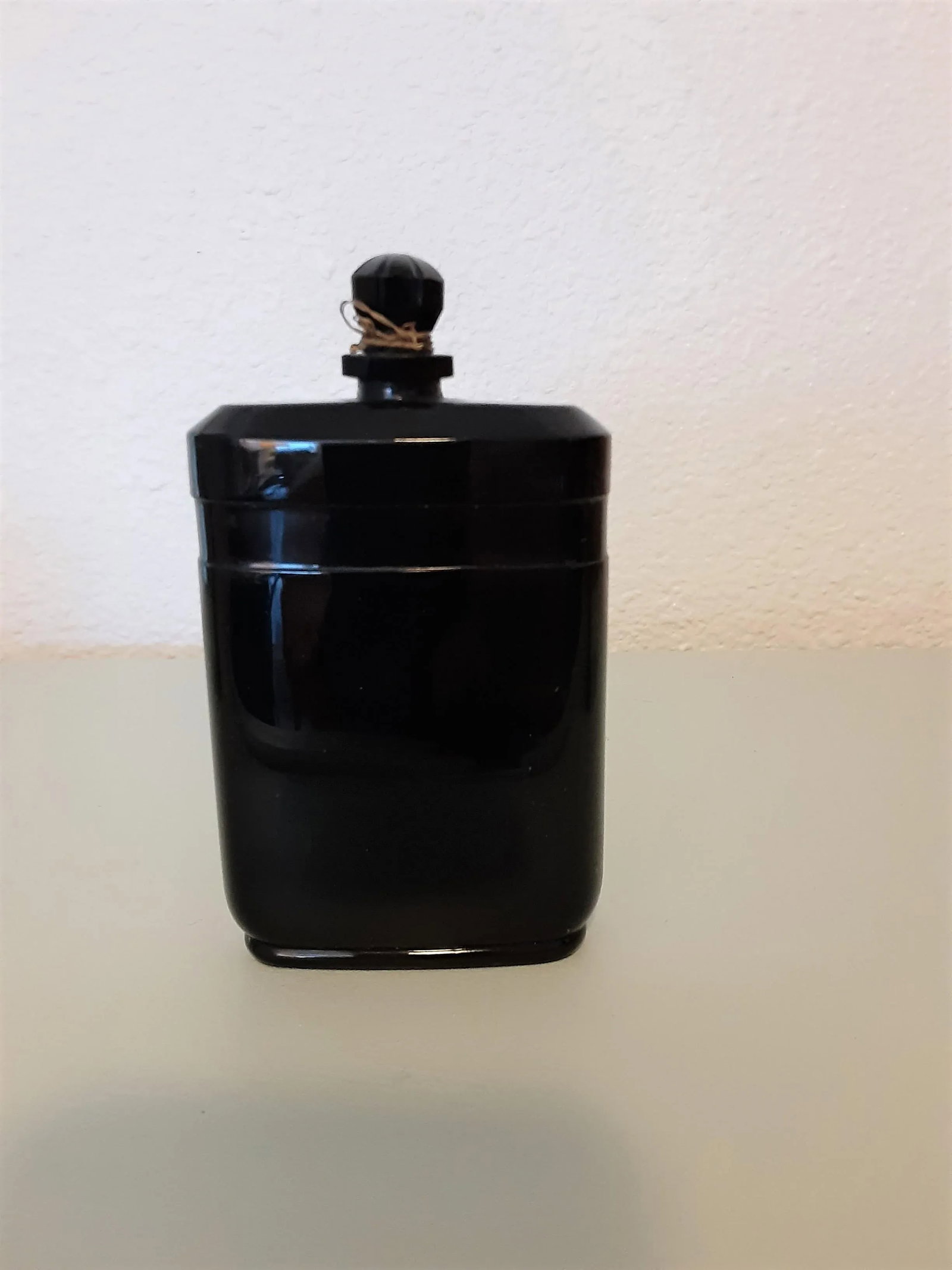 1930s Black Glass Perfume Bottle Nuit De Noel by Caron - 4