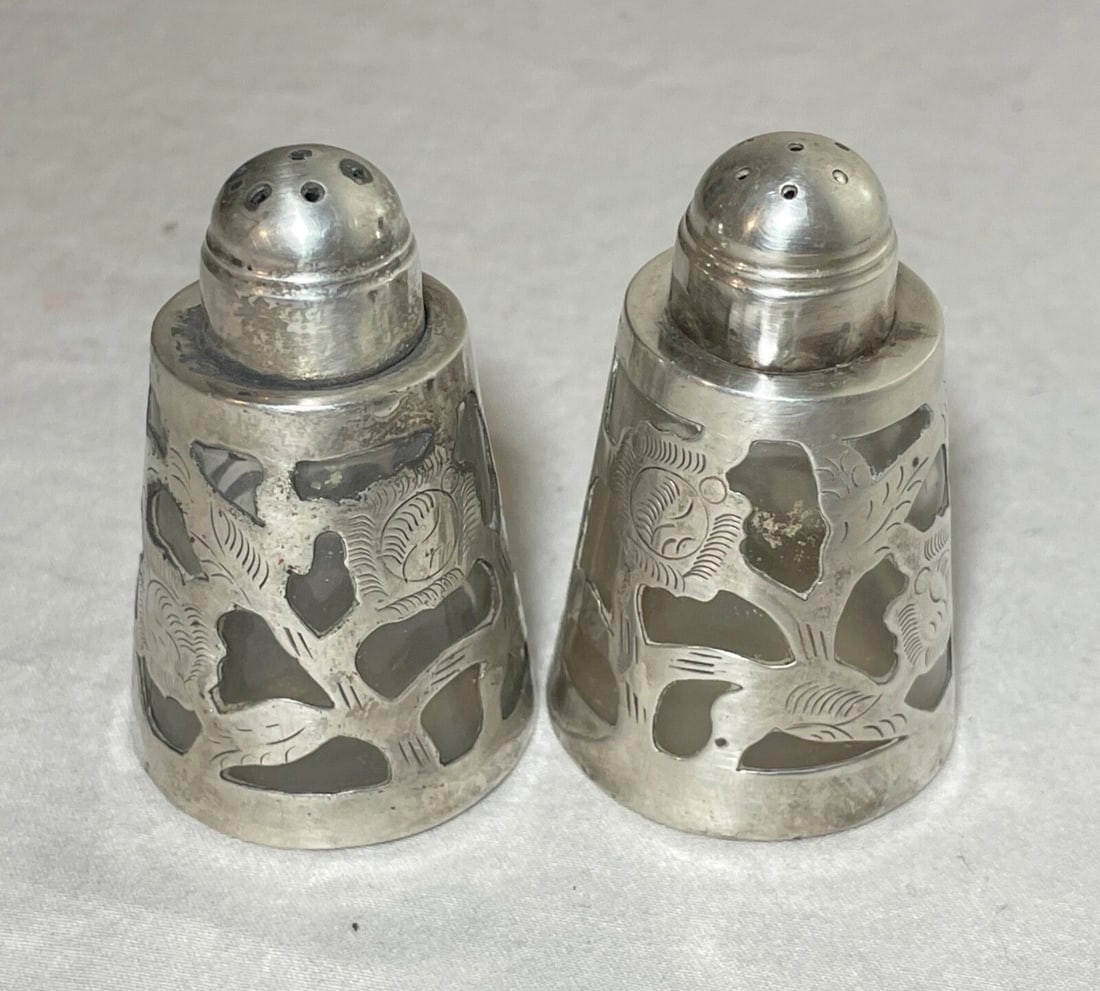 Pair Vintage Mexican Openwork 925 LHM Sterling Silver Glass Salt & Pepper Shaker - 6