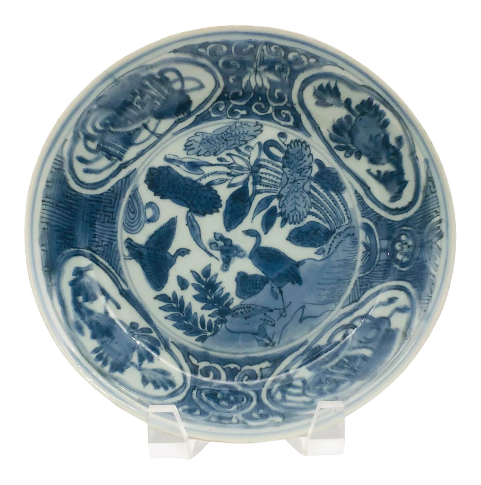 17th Century Wanli Period Kraak Dish: Early 17th century, Ming dynasty Kraak ware dish. Wanli period, with a Chenghua mark. Very fine condition, with typical rim fritting, and a single small hairline to the rim. Includes a wonderful vinta