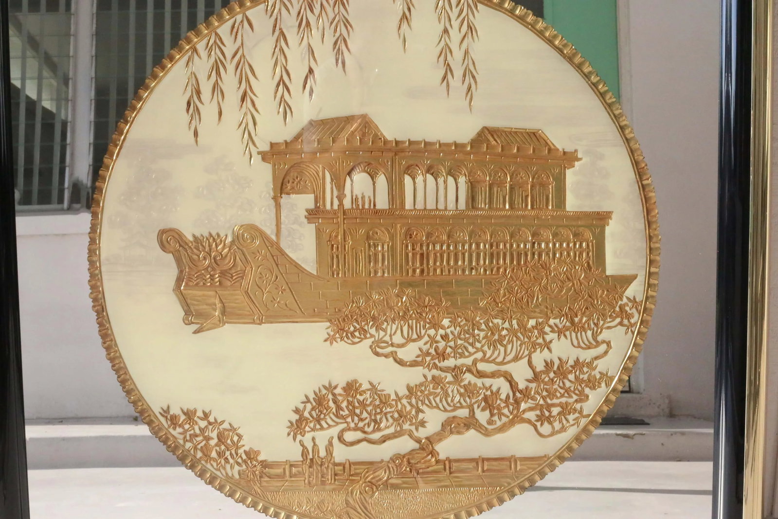 1980's Chinoiserie "Marble Boat" Gilt Carving and Eglomise Wall Mirror - 4