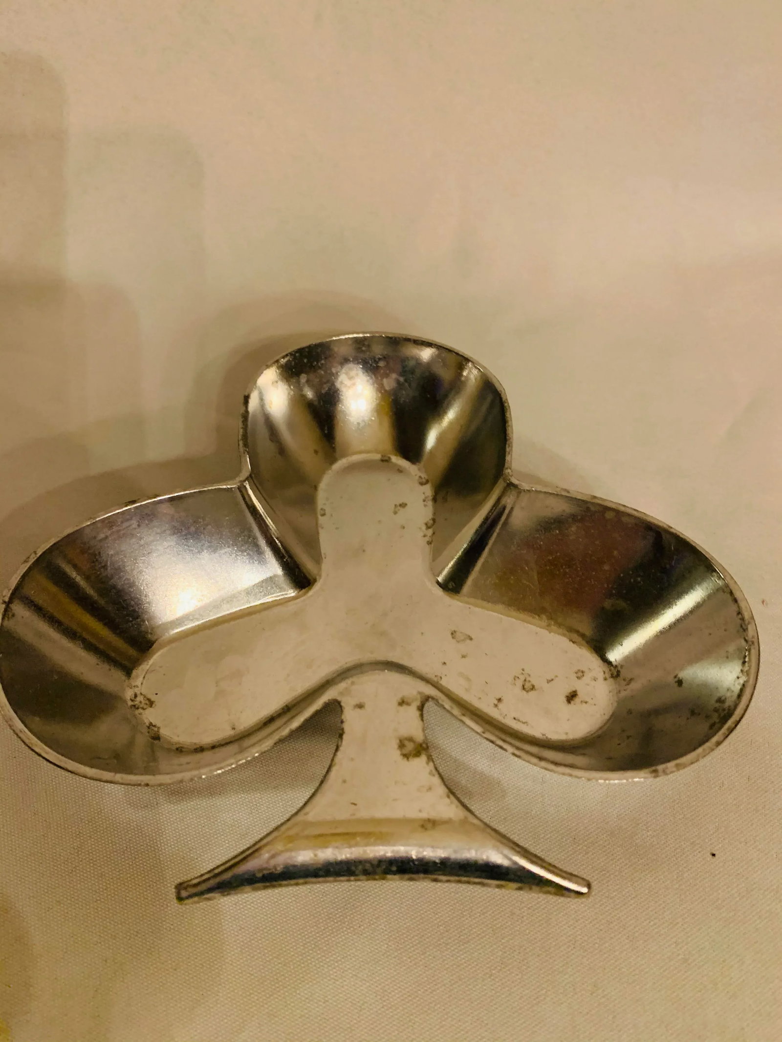 Vintage Tin/Aluminum Poker Nut Dishes- Set of 4 - 3