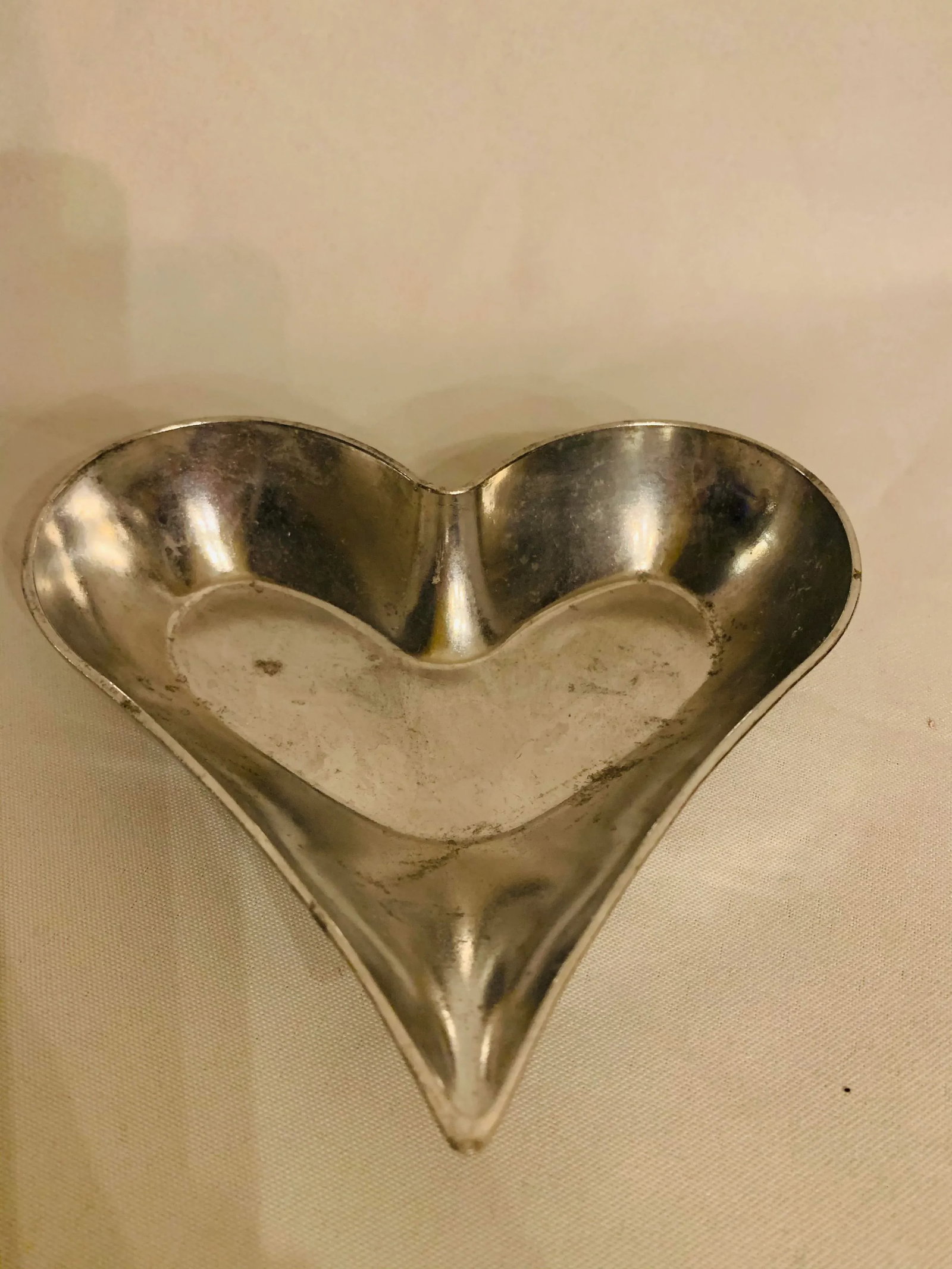 Vintage Tin/Aluminum Poker Nut Dishes- Set of 4 - 4