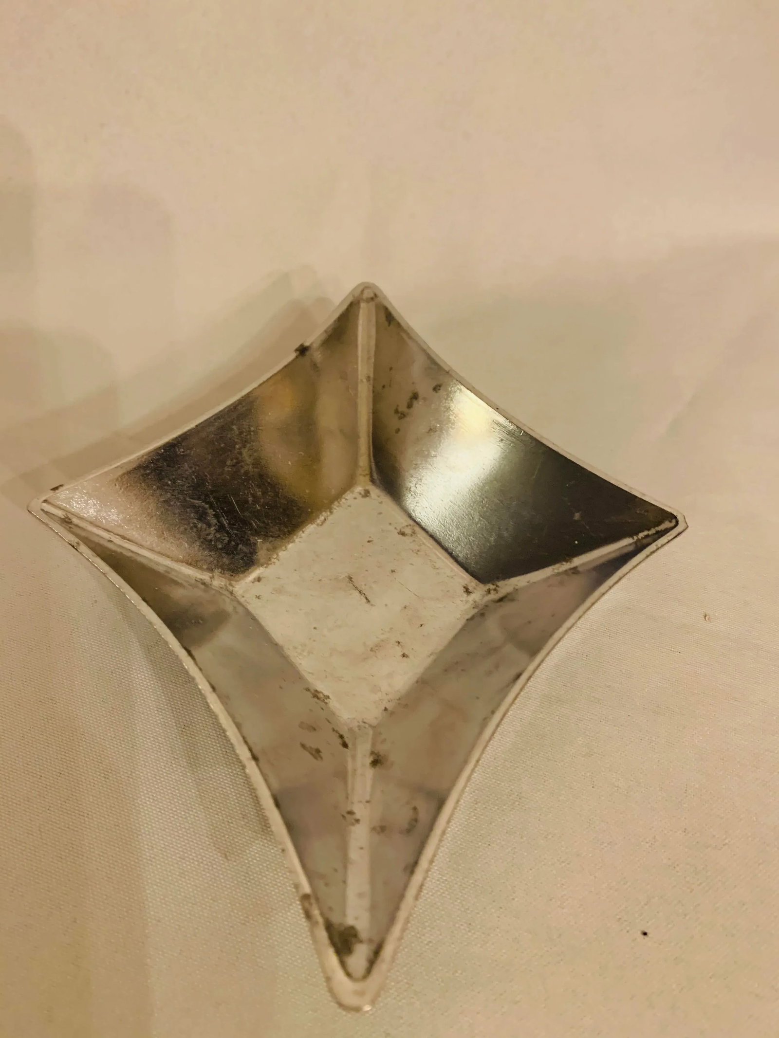 Vintage Tin/Aluminum Poker Nut Dishes- Set of 4 - 5