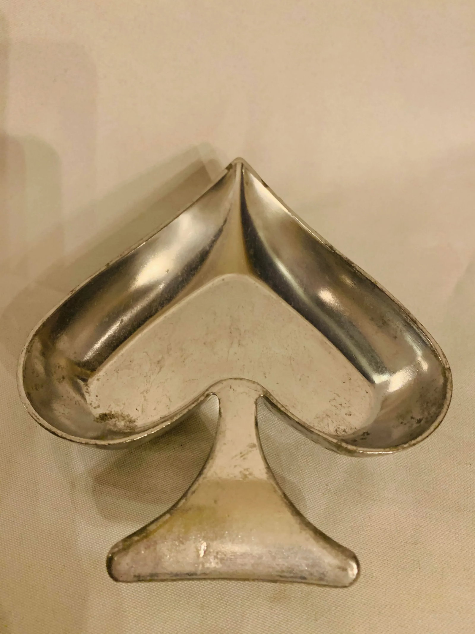 Vintage Tin/Aluminum Poker Nut Dishes- Set of 4 - 6