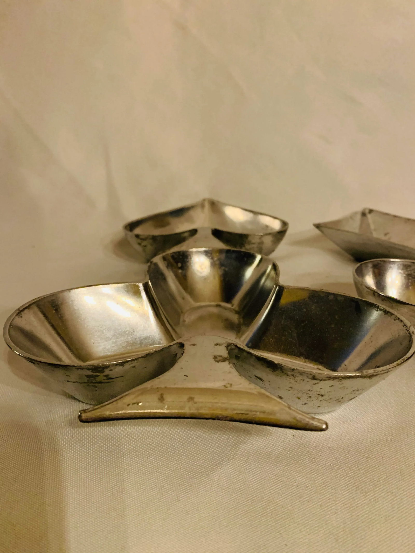 Vintage Tin/Aluminum Poker Nut Dishes- Set of 4 - 8