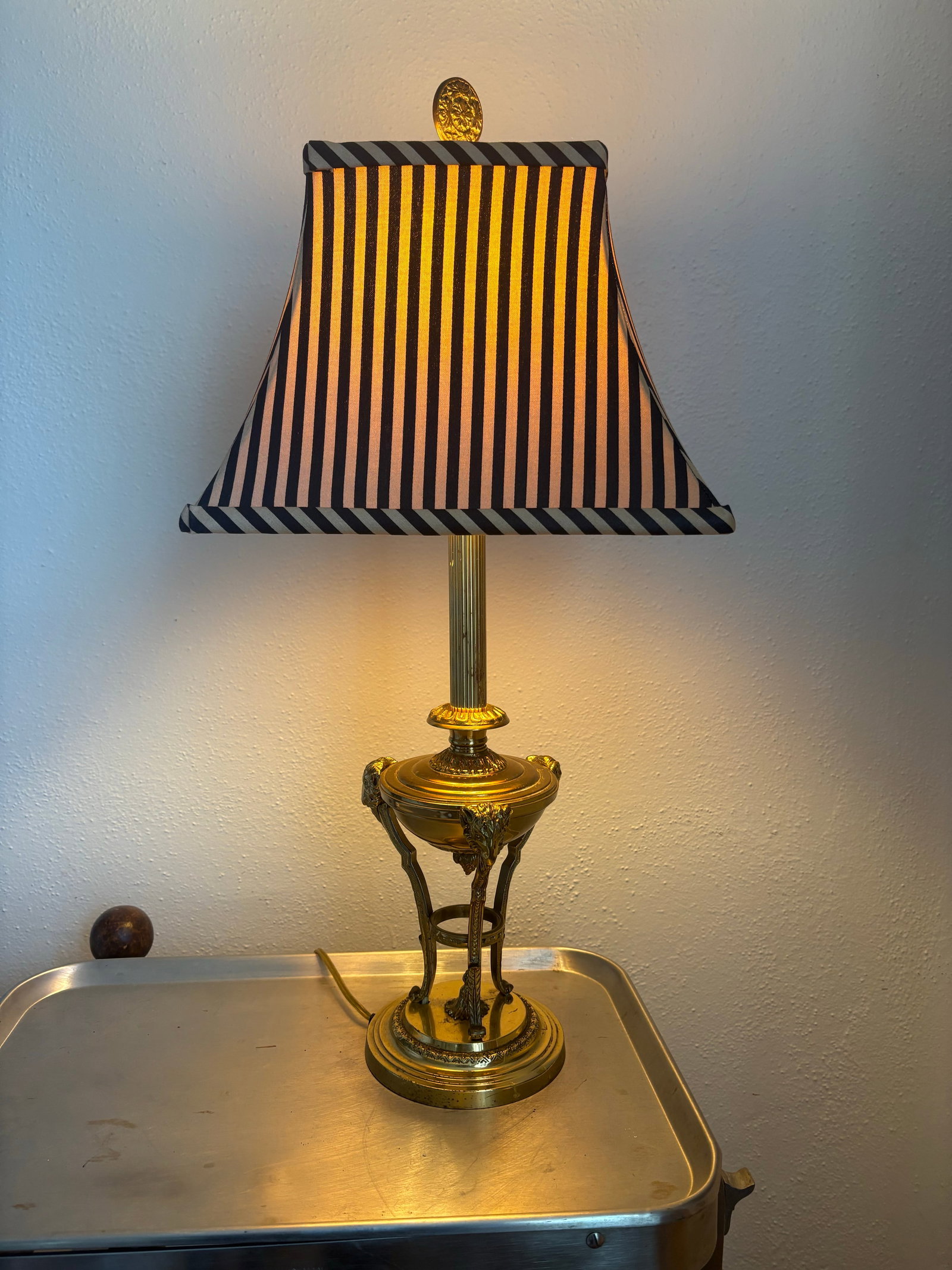 1960s Hollywood Regency Brass Ram Lamp With Silk Striped Shade - 4