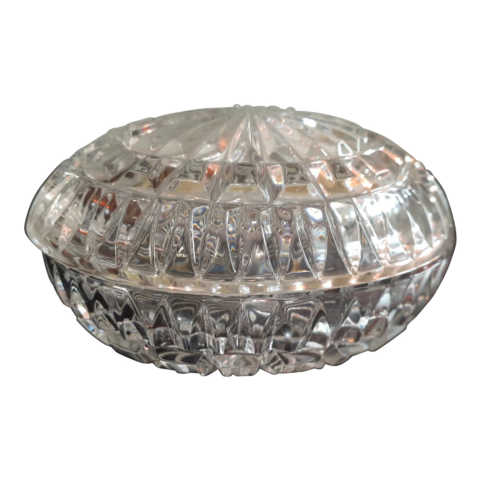 1970s Clear Cut Crystal Oval Trinket Holder: This is a Clear Cut Crystal 5"x4" Oval Trinket Holder. Procured at an estate sale Condition: Alterations: Original Condition Unaltered Imperfections: Some Imperfections Condition Notes: No chips or