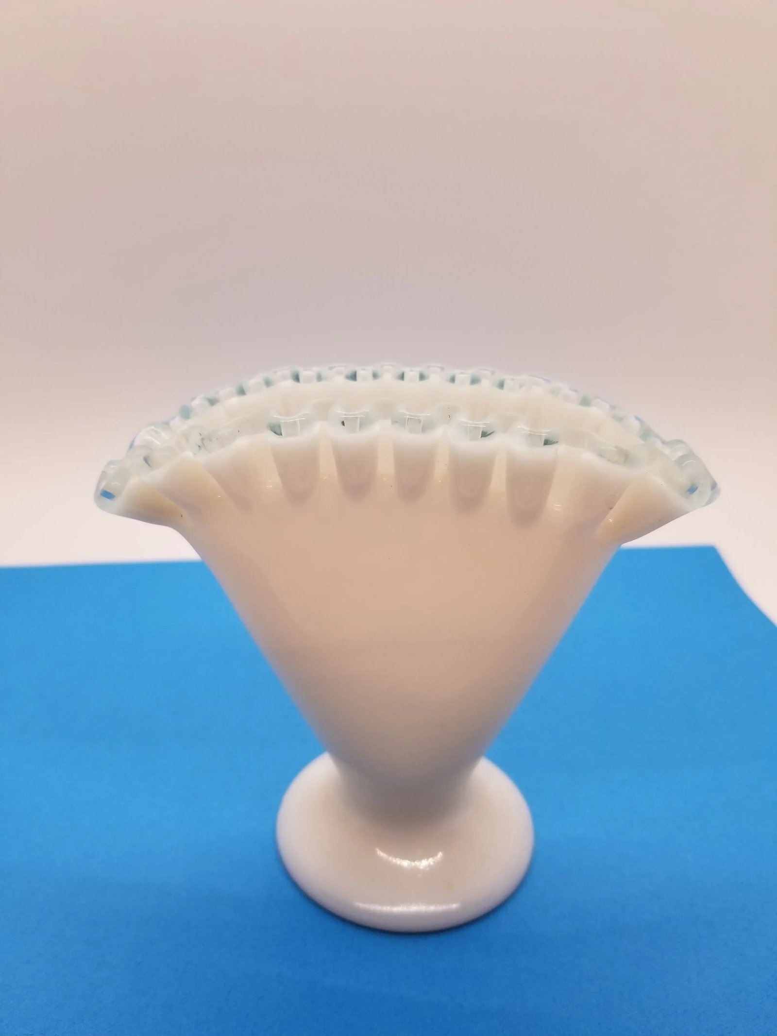 1941-1942 Fenton Glass Aqua Blue Crest Ruffled Fan Milk Glass Vase - 3
