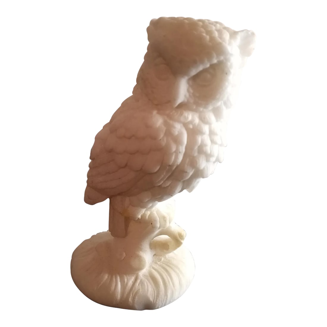 Alabaster White Owl Figurine: Its an Alabaster Owl Figurine. Got it from collector of animal Figurine. Great condition. Alabaster Bird is sold separately. Great addition to any decor. Condition: Alterations: Original Condition Una