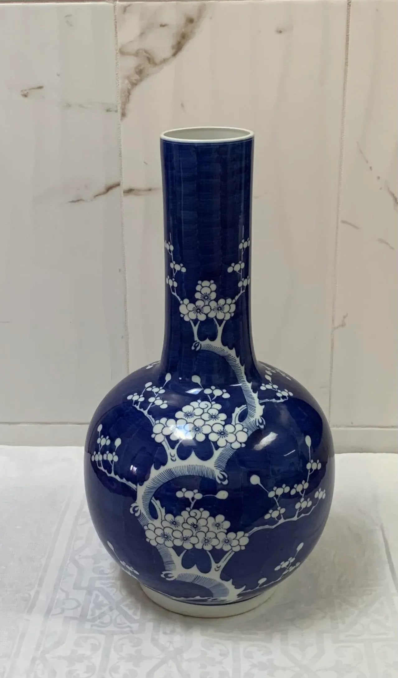 1950s Large Chinese Porcelain Blue & White Hand-Painted Cherry Blossom Long Neck Vase - 11