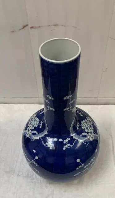 1950s Large Chinese Porcelain Blue & White Hand-Painted Cherry Blossom Long Neck Vase - 4