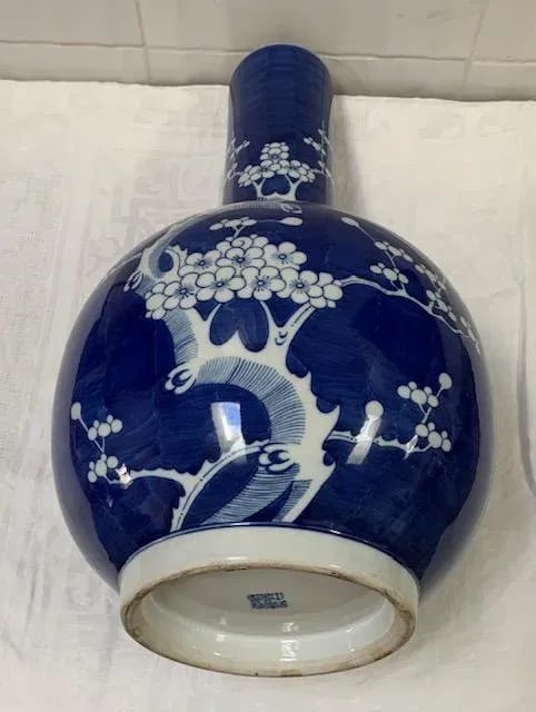 1950s Large Chinese Porcelain Blue & White Hand-Painted Cherry Blossom Long Neck Vase - 6