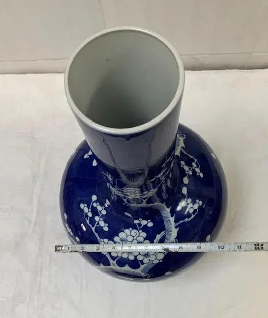 1950s Large Chinese Porcelain Blue & White Hand-Painted Cherry Blossom Long Neck Vase - 9