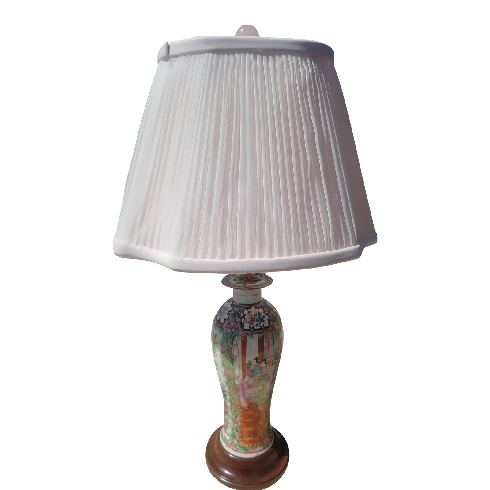 1960s Vintage Asian Inspired Leviton Lamp: Beautiful mid-century Levington double light table lamp. Some wear due to use, the quartz final has been reglued, there is a small chip as seen on picture seven, other than that this is a gorgeous lam