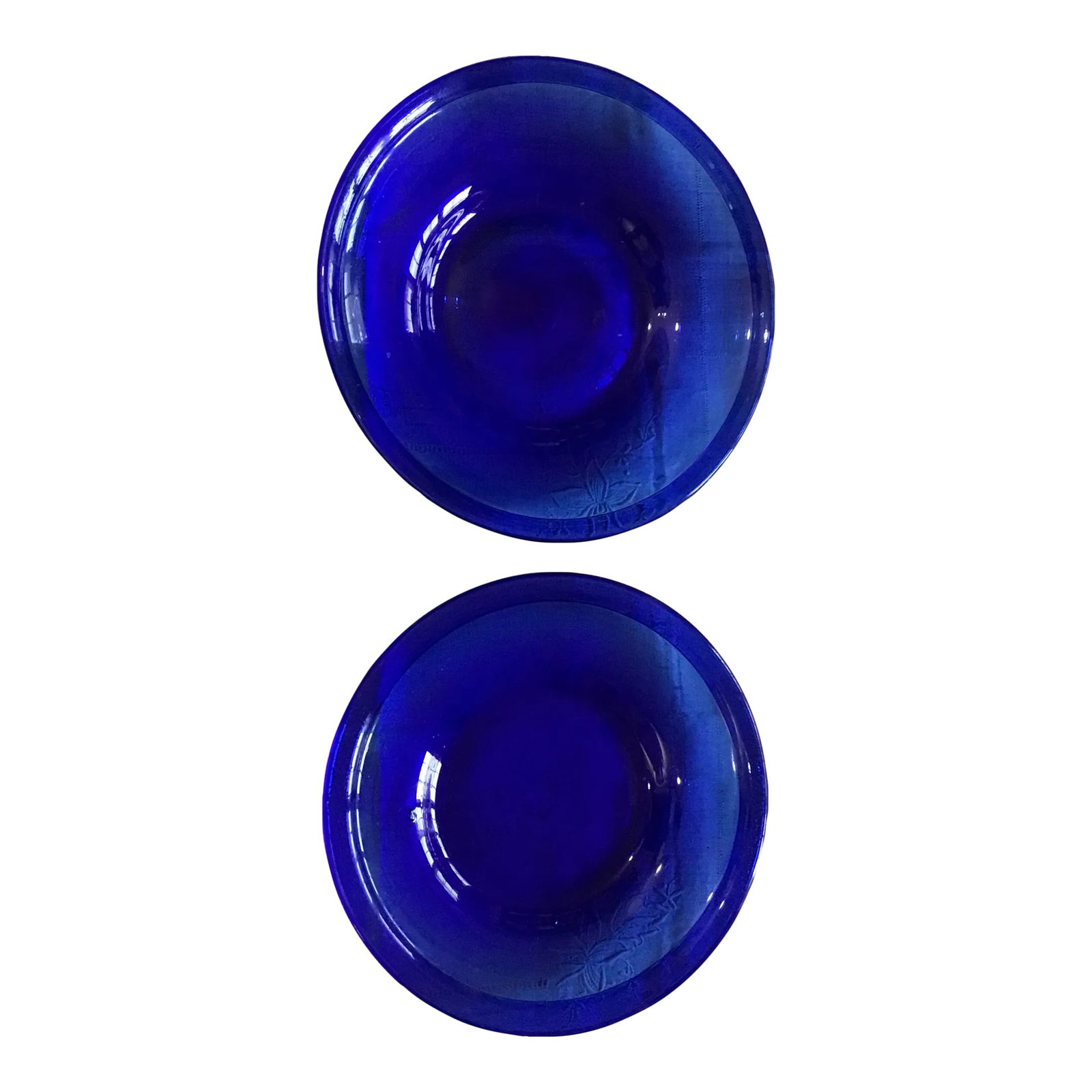 Cobalt Blue Glass Serving Dishes- Set of 2 Vintage: Cobalt blue glass serving dish. Set of 2. The larger dish has a diameter of 11.75" and a height of 1.5". The slightly smaller dish has a diameter of 11.5" and a height of 1.25". Used, but in good