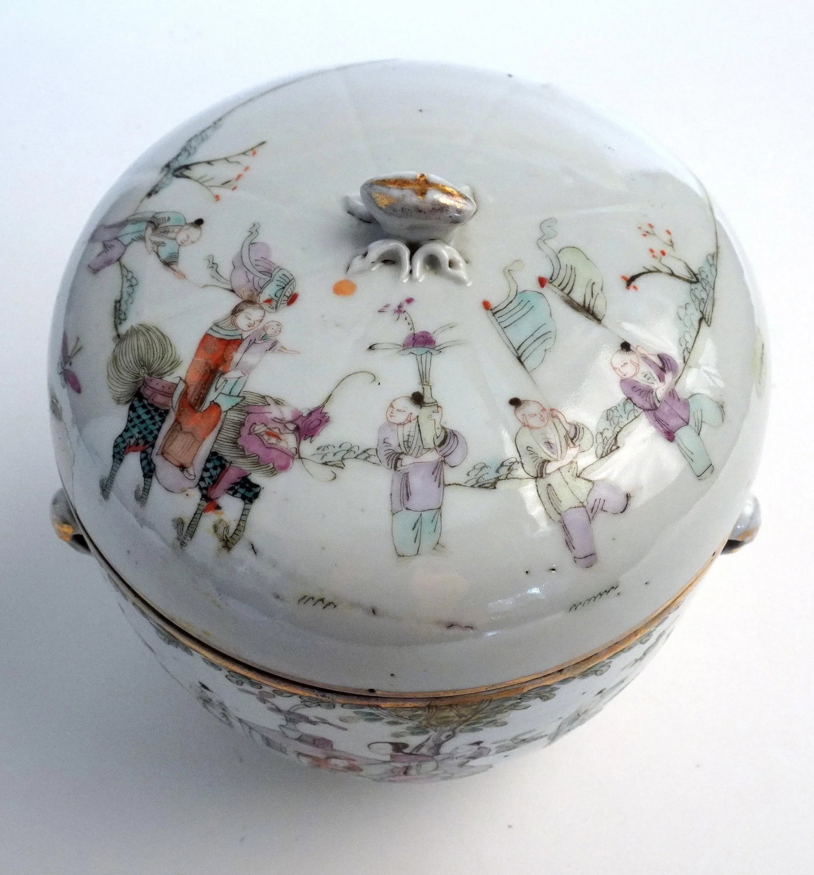 19th Century Chinese Porcelain Jar With Lid - 4