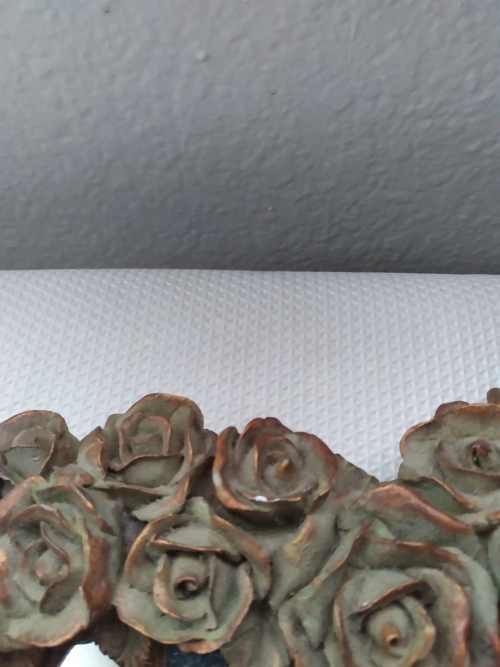 1960s Decoline Hand-Made Heart Shape Rose Wreath Mirror - 5